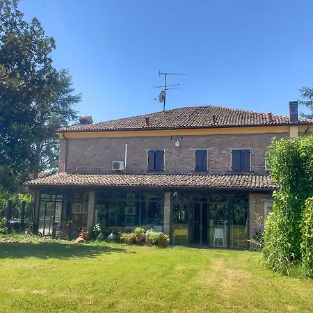 Alojamento de Acomodação e Pequeno-almoço A Casa Di Maica Ferrara