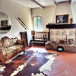 A Casa Di Maica Bed & Breakfast 3*